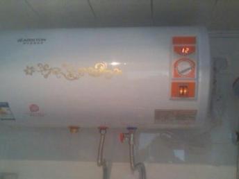 厂价直销 阿里斯顿数码款电热水器，武汉安装仅需450元